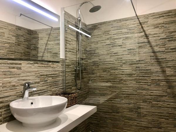 Dimora Cavalieri : photo 4 de la chambre chambre double deluxe (2 adultes + 1 enfant)