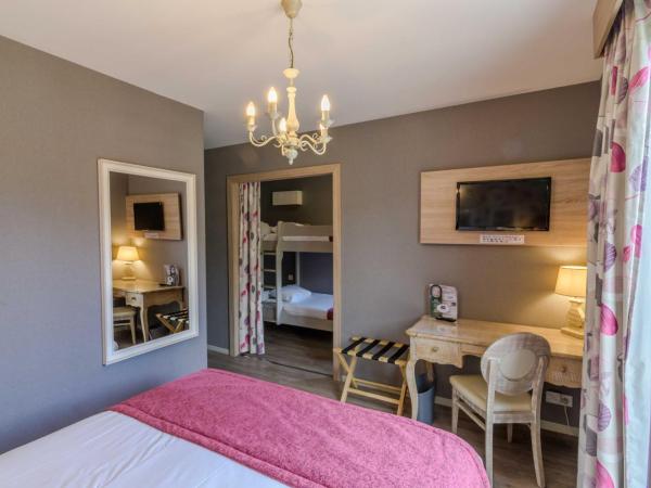 Hôtel l'Aragon : photo 6 de la chambre chambre familiale (4 personnes)