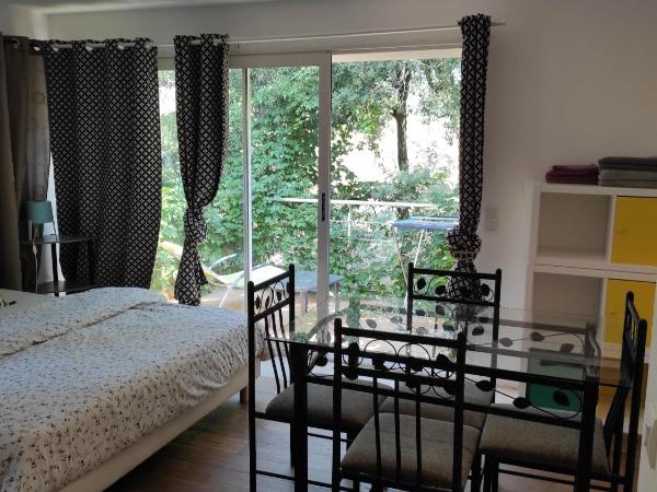 K.N.C.1601 : photo 2 de la chambre studio avec terrasse