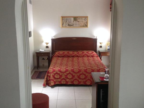 Hotel Villa Savoia : photo 5 de la chambre suite junior