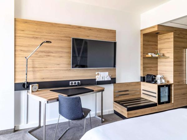Novotel Warszawa Airport : photo 3 de la chambre chambre exécutive avec un lit double
