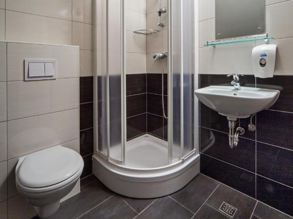 KAPTOL Rooms : photo 1 de la chambre chambre double avec salle de bains commune