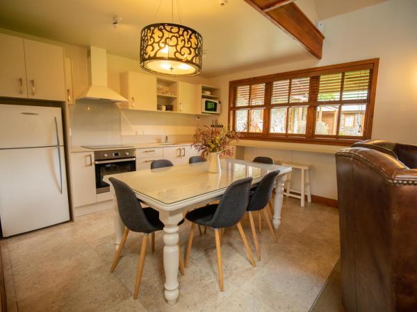 Wanaka Homestead Lodge & Cottages : photo 4 de la chambre cottage 3 chambres