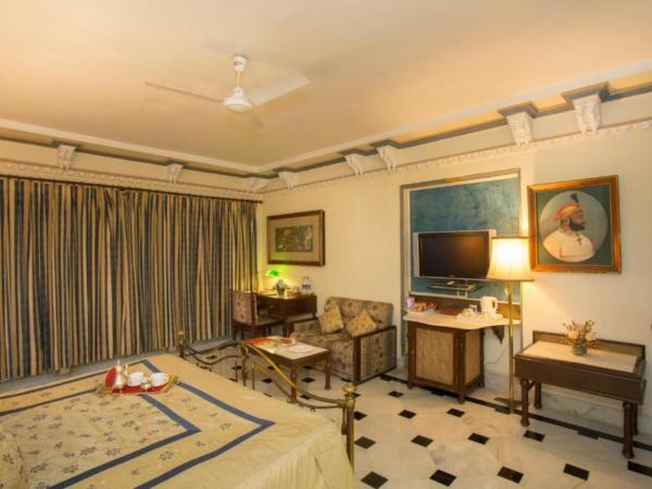 Shiv Niwas Palace by HRH Group of Hotels : photo 4 de la chambre suite avec terrasse meublée - transferts aéroport aller-retour