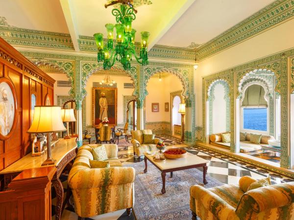 Shiv Niwas Palace by HRH Group of Hotels : photo 2 de la chambre suite impériale avec transfert aéroport aller-retour