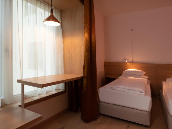 Best Western Hotel Spinnerei Linz : photo 6 de la chambre twin room with roll-in shower - disability access