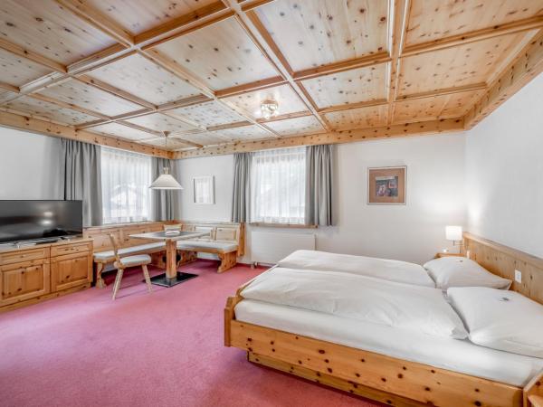 Hotel Nevada : photo 3 de la chambre grande chambre double 