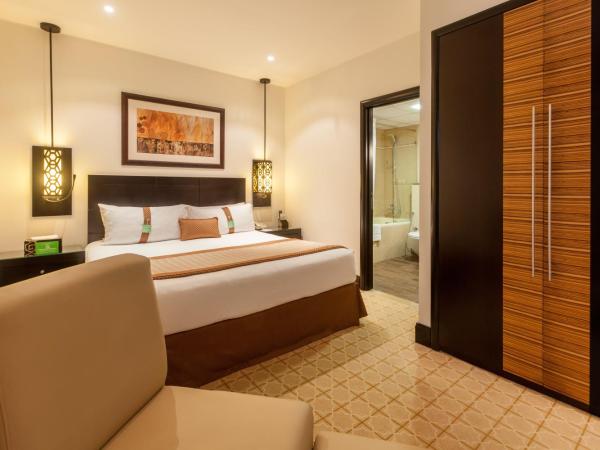 Holiday Inn Dubai Al Barsha, an IHG Hotel : photo 7 de la chambre suite 1 chambre lit king-size – vue sur ville