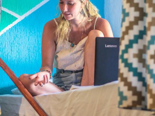 Straw Hat Hostel & Rooftop Bar : photo 4 de la chambre lit dans dortoir mixte de 8 lits 