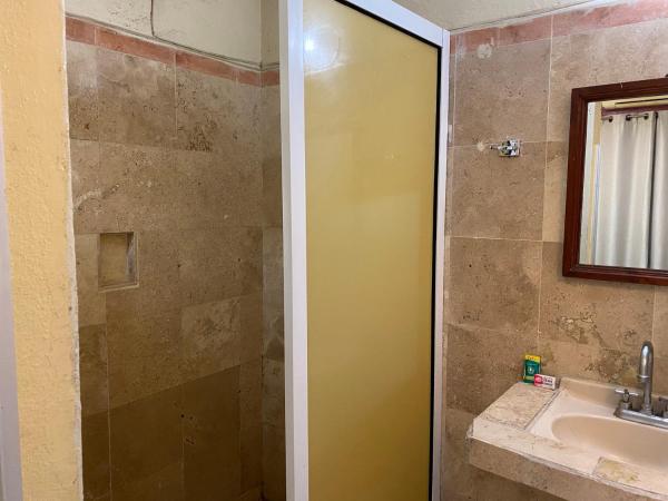 Hotel Hortencia : photo 3 de la chambre petite chambre double