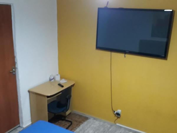 Hostel Gerais : photo 1 de la chambre chambre double avec salle de bains commune