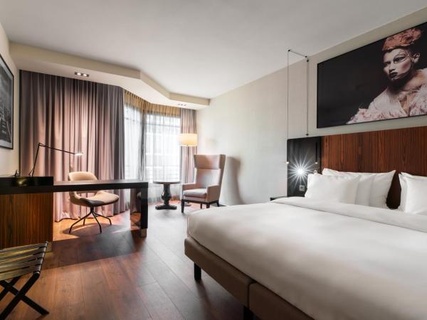 Radisson Collection Grand Place Brussels : photo 1 de la chambre chambre premium collection