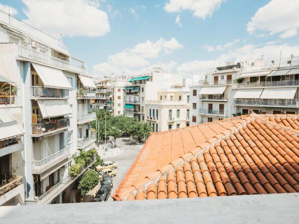 Athens Studios : photo 5 de la chambre studio penthouse avec vue et accès au jardin sur le toit