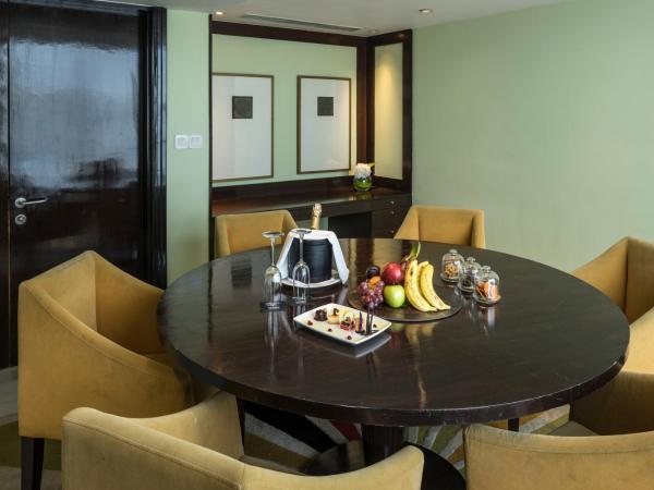 The Park Chennai : photo 2 de la chambre suite premier