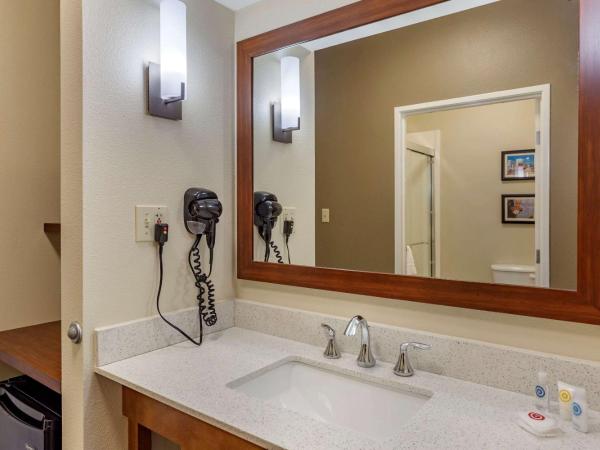 Comfort Suites : photo 5 de la chambre suite 2 lits queen-size - non-fumeurs