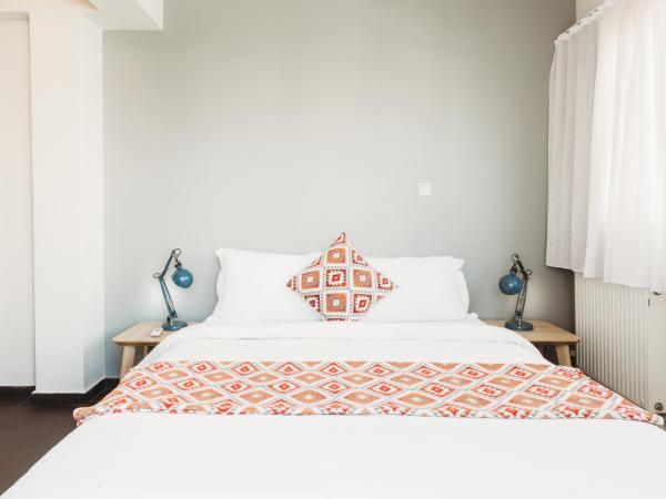 Athens Studios : photo 2 de la chambre suite familiale avec terrasse pour dîner - vue sur acropole