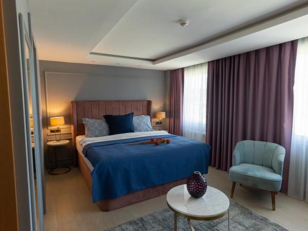 Malta Bosphorus Hotel : photo 5 de la chambre chambre double deluxe - vue latérale sur mer