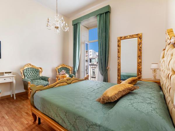 Relais Antica Napoli : photo 6 de la chambre chambre double avec balcon