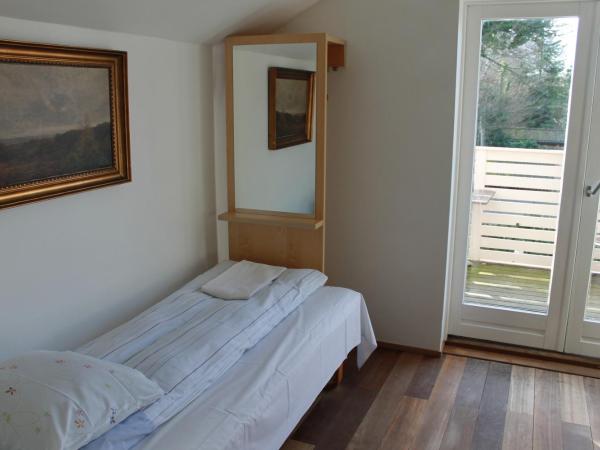 Lavilla Guesthouse : photo 8 de la chambre chambre familiale avec salle de bains commune