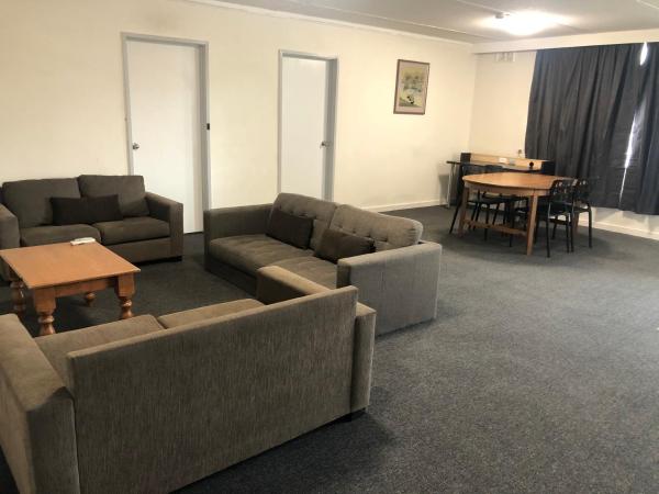 Parkside Inn Motel : photo 7 de la chambre suite familiale