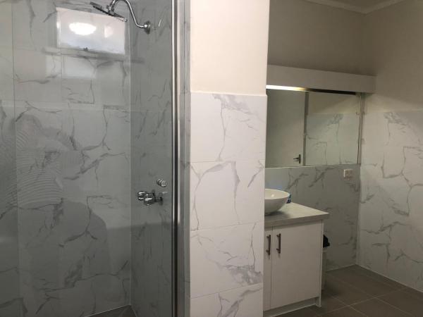 Parkside Inn Motel : photo 2 de la chambre suite familiale