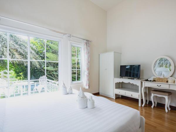 Sakarin Valley Resort : photo 9 de la chambre chambre familiale - côté piscine