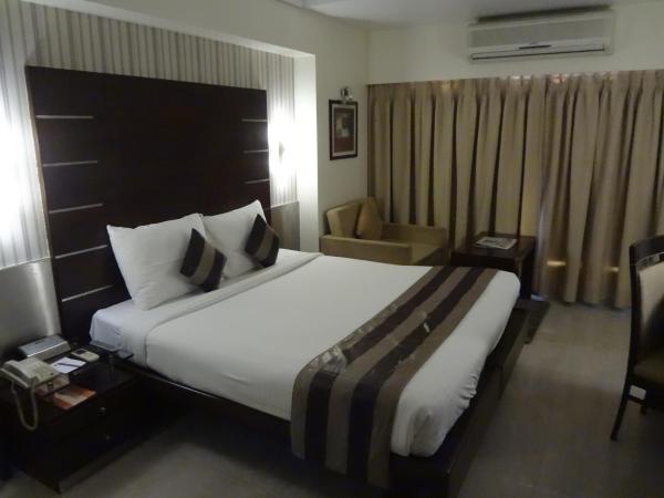Hotel Suba Galaxy Mumbai : photo 7 de la chambre deluxe double or twin room with 10% off on laundry and ala carte & complimentary drivers accommodation