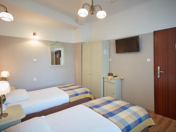 Batory Annex : photo 7 de la chambre chambre lits jumeaux Économique