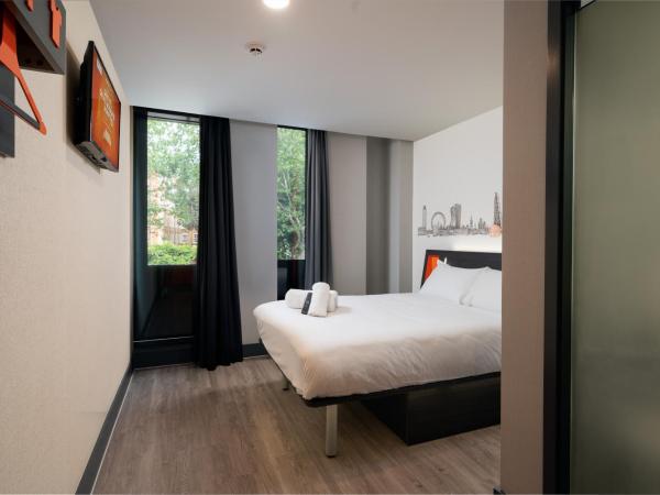 easyHotel London City Shoreditch : photo 3 de la chambre chambre double avec fenêtre