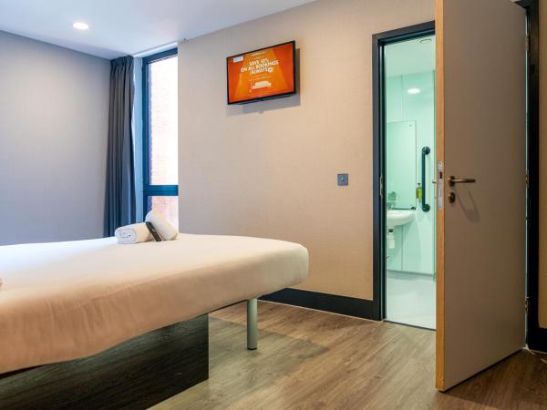 easyHotel London City Shoreditch : photo 1 de la chambre chambre double - accessible aux personnes à mobilité réduite 