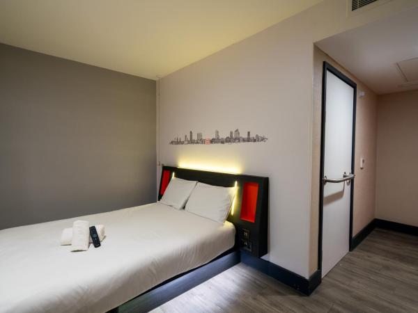 easyHotel Leeds : photo 1 de la chambre chambre double sans fenêtre - accessible aux personnes à mobilité réduite