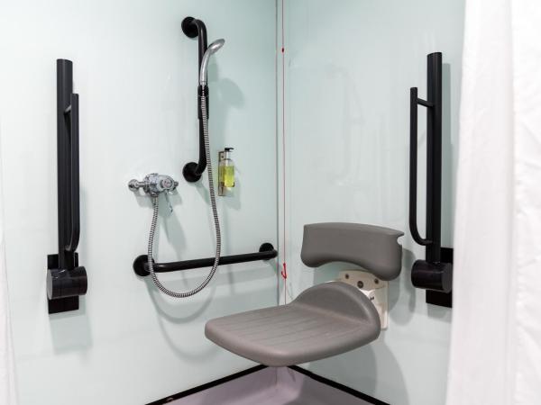 easyHotel Leeds : photo 5 de la chambre chambre double sans fenêtre - accessible aux personnes à mobilité réduite