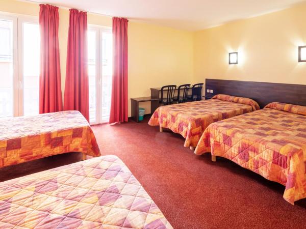 Hôtel Estival Arriel : photo 3 de la chambre chambre triple supérieure