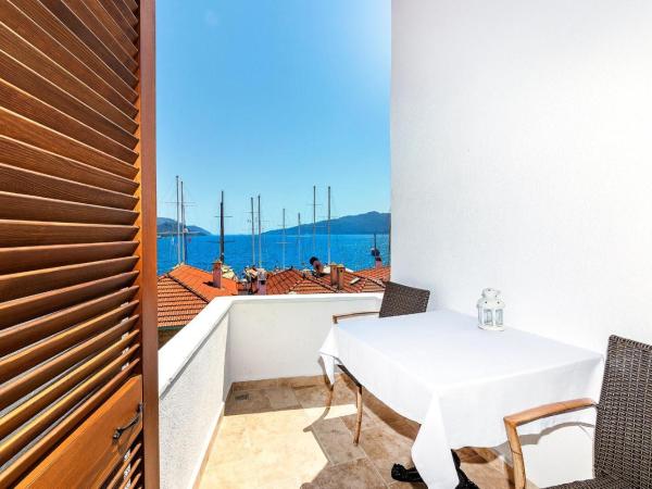 Mets Boutique Hotel : photo 8 de la chambre suite deluxe - vue sur mer