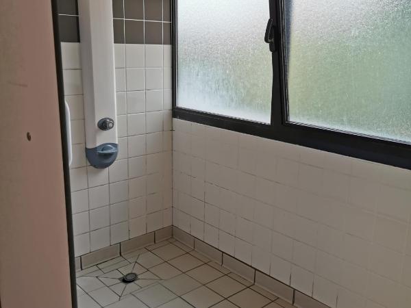 Auberge de Jeunesse HI Rouen : photo 2 de la chambre lit dans dortoir pour femmes de 4 lits