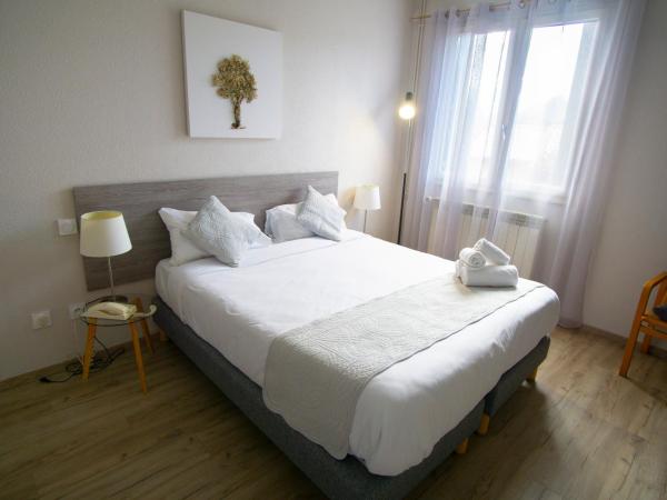 Hôtel Pyrène : photo 1 de la chambre chambre triple