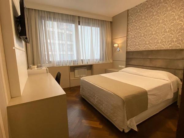 Curitiba Palace Hotel : photo 8 de la chambre chambre double de luxe avec lit double