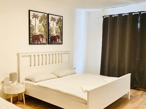 TM Aparts : photo 3 de la chambre appartement avec douche