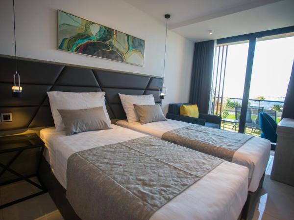 LIBERTY PLAZA : photo 6 de la chambre chambre double deluxe avec balcon - vue sur mer