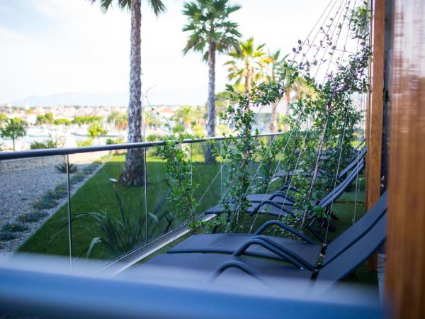 LIBERTY PLAZA : photo 3 de la chambre chambre double deluxe avec balcon - vue sur mer