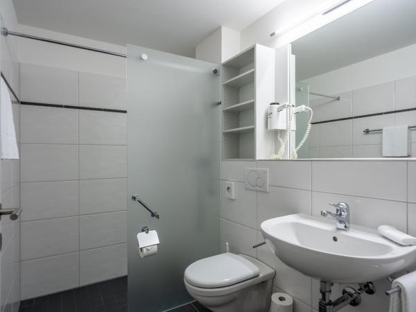 Hotel Artos Interlaken : photo 5 de la chambre chambre simple classique grandlit
