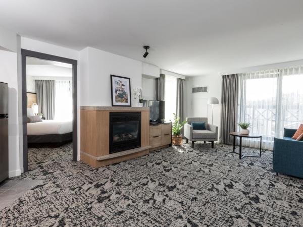 The Crystal Lodge : photo 3 de la chambre suite 1 chambre lit queen-size deluxe avec cuisine