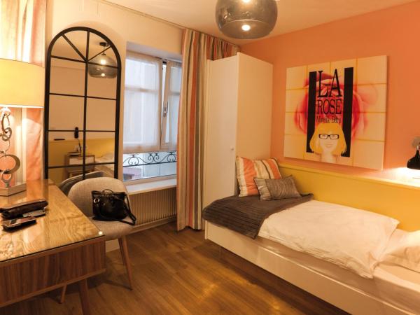 Hotel Roses : photo 2 de la chambre chambre simple