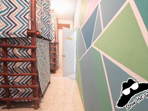 Straw Hat Hostel & Rooftop Bar : photo 2 de la chambre lit dans dortoir mixte de 6 lits