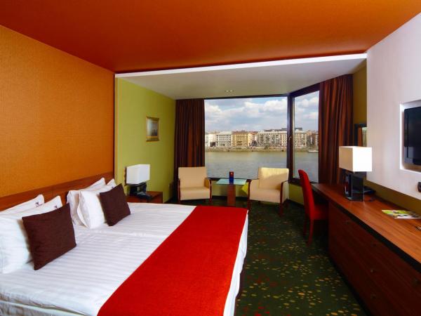 Boutique Hotel Victoria Budapest : photo 9 de la chambre chambre double ou lits jumeaux - vue sur rivière