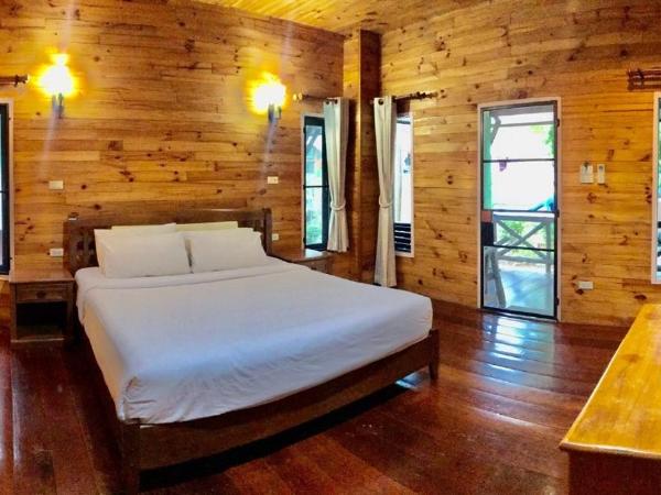 Baan Soontree Resort : photo 3 de la chambre chambre double ou lits jumeaux supérieure