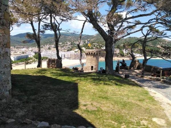 Hostal Sant Jordi : photo 5 de la chambre chambre familiale avec salle de bains privative