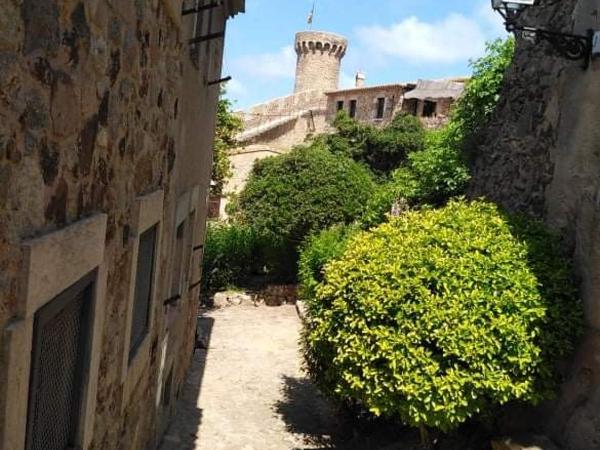 Hostal Sant Jordi : photo 1 de la chambre chambre familiale avec salle de bains privative