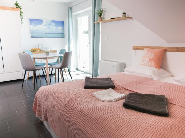 Balkon Apartmanház Panzió : photo 1 de la chambre appartement supérieur