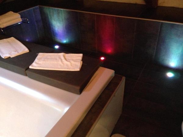 Hotel Villa Savoia : photo 5 de la chambre chambre double deluxe avec baignoire
